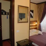 Chalet Zolota Pidkova & River