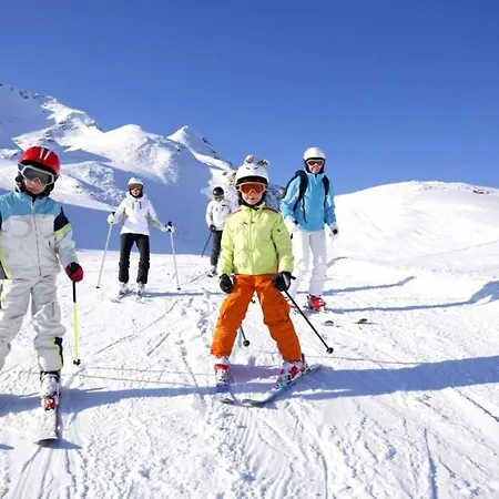 Zolota Pidkova & River *