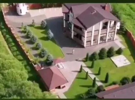 Zolota Pidkova & River Chalet Slavske