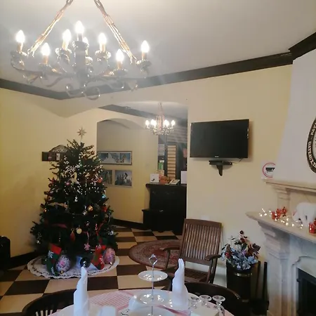 Chalet Zolota Pidkova & River