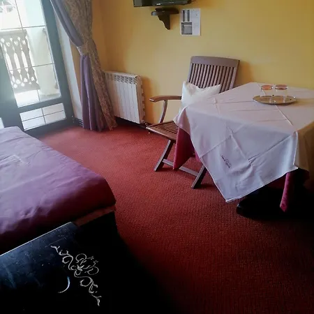 Chalet Zolota Pidkova & River Slavske