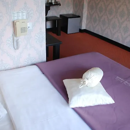 Zolota Pidkova & River * Slavske