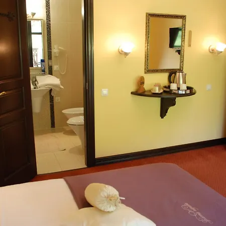 Zolota Pidkova & River Chalet