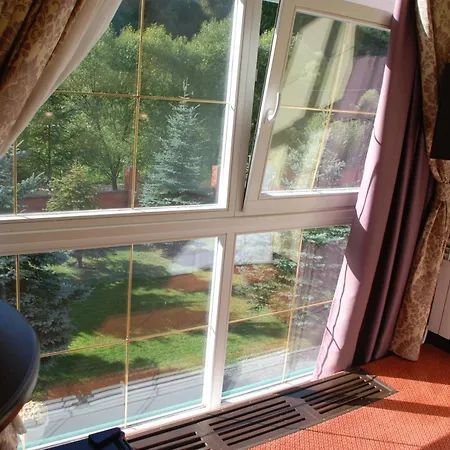 Chalet Zolota Pidkova & River