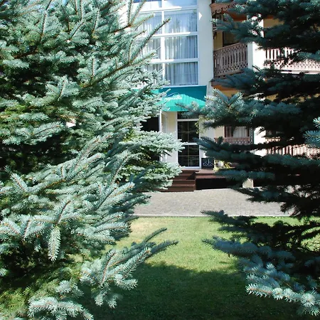 Zolota Pidkova & River Chalet