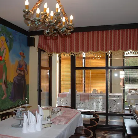 木屋 Zolota Pidkova & River *