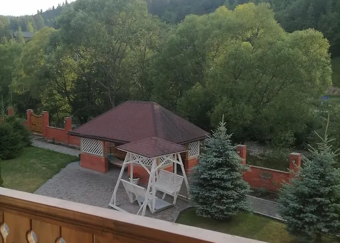 Zolota Pidkova & River Alpesi faház Szlavszke