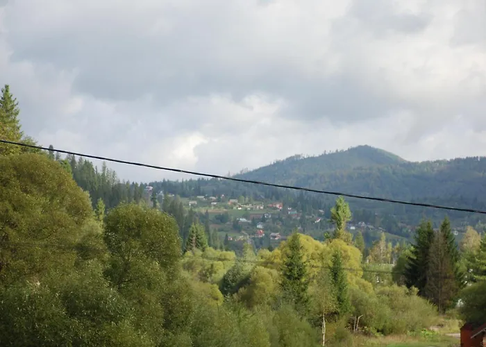Zolota Pidkova & River Chalet *